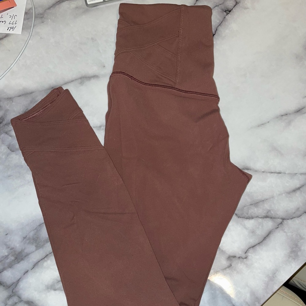 Athleta Elation Pirouette 7/8 tight
